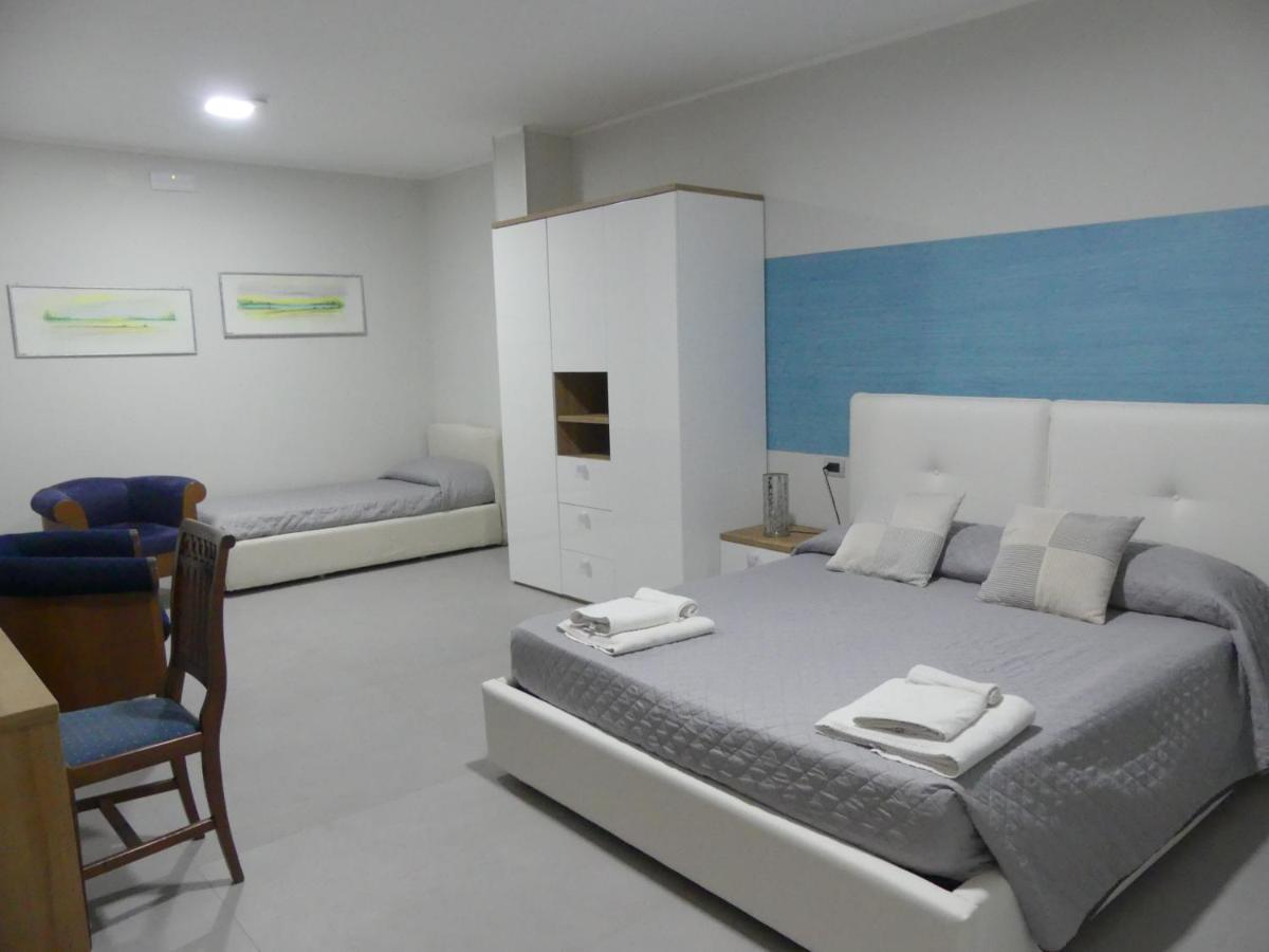 Albergo Piazza Risorgimento Porto Cesareo Dış mekan fotoğraf