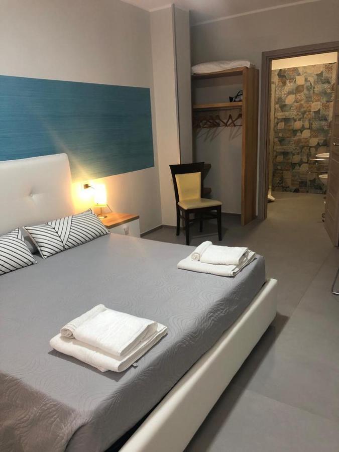 Albergo Piazza Risorgimento Porto Cesareo Dış mekan fotoğraf
